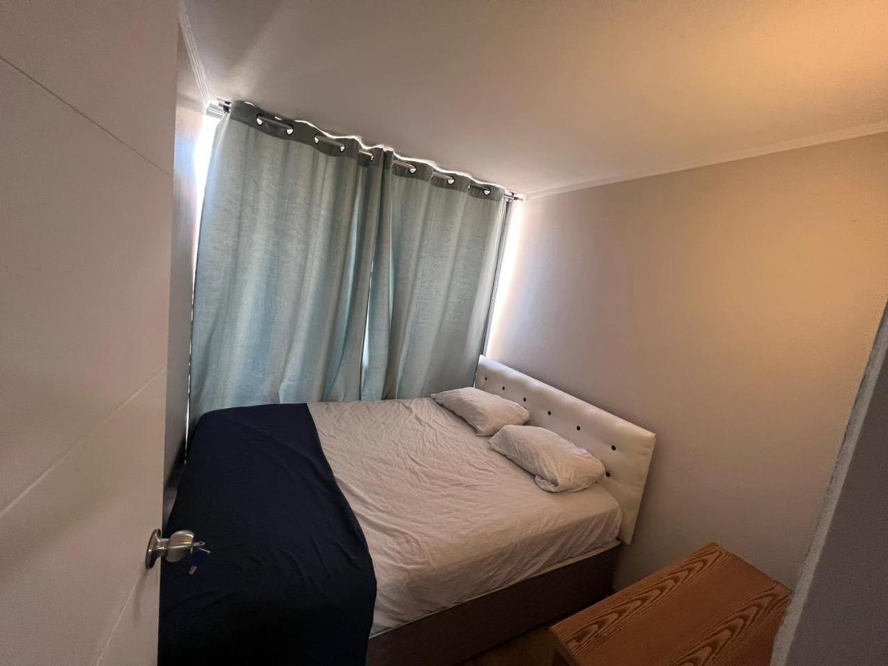 Apartamento Departamento Amoblado Para 8 Personas. Santiago